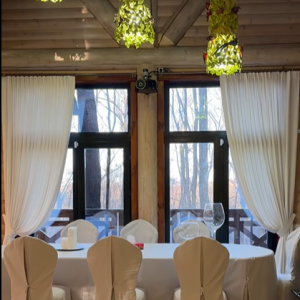 Prieteni, ne grăbim să vă împărtășim noul nostru proiect, unde interiorul este realizat complet din lemn natural..🪵