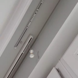 Studiul Gardina oferă un serviciu de instalare a galeriilor