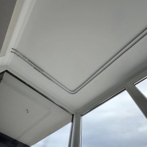 Galeria nu este doar o bară pentru draperii, ci o parte a întregului sistem de decorare a ferestrei.#1